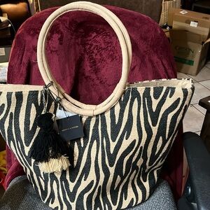 America and Beyond Tote bag